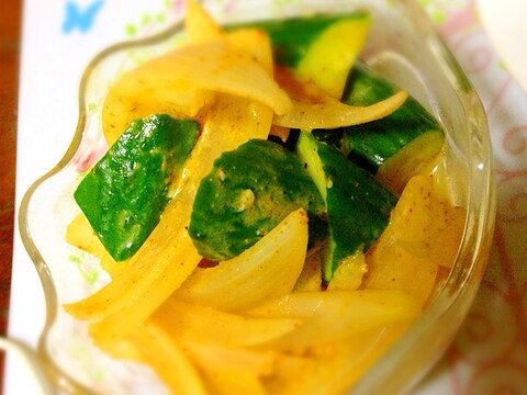 新玉葱と胡瓜のカレーヨーグルトサラダ